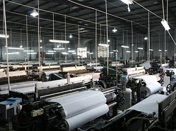 魯潤紡織機械工作場景